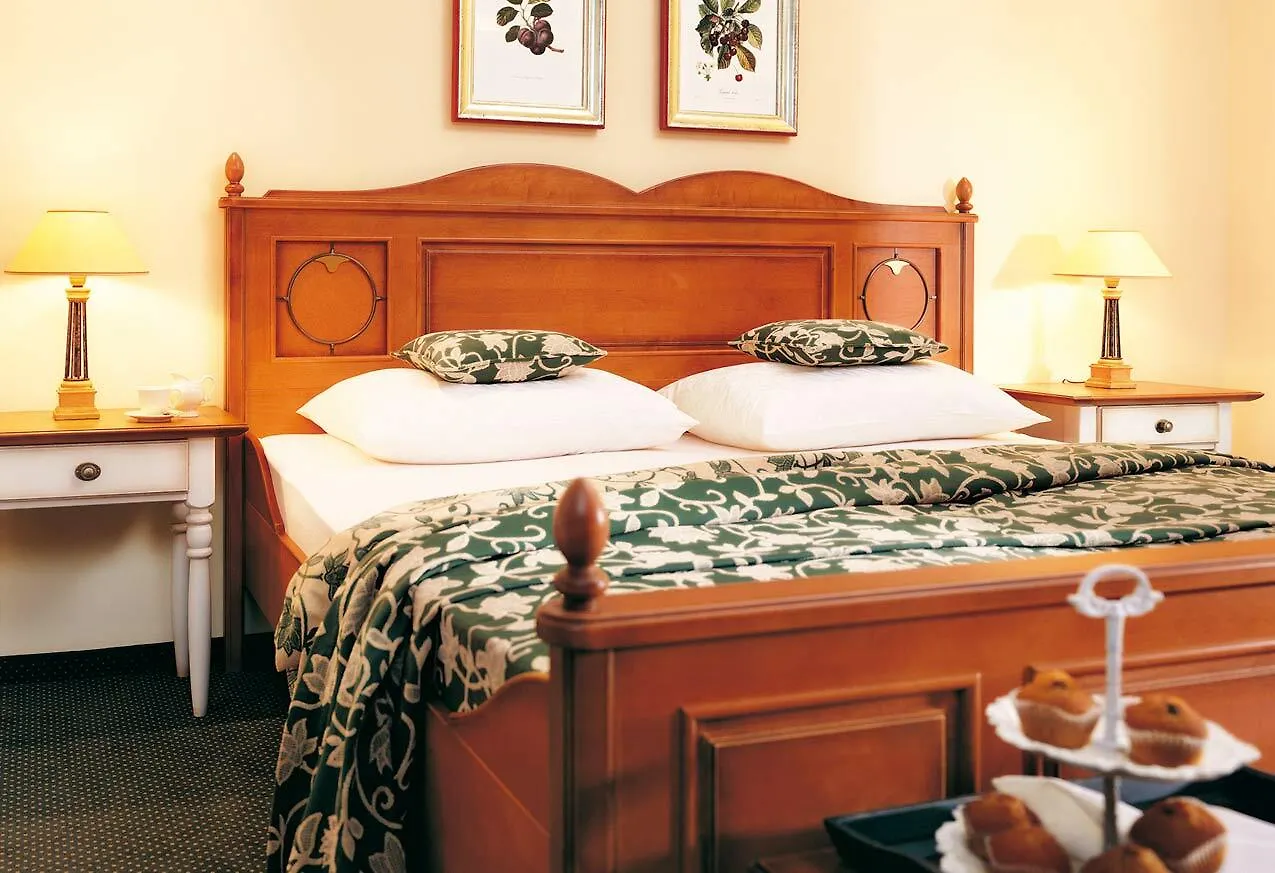 Hotel-Landpension Postwirt Kirchensittenbach 3*,